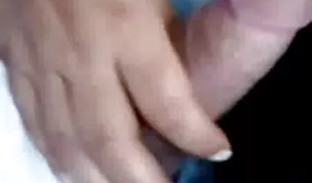 Shelby Carr threw himself to the water fountain with anime porno vibrator and cock